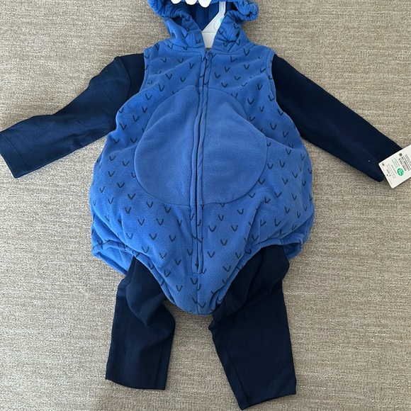 Carters Dinosaur Costume size 3-6 mo. NWT. - Picture 3 of 10